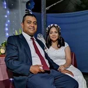 Meet your Posher, Carlos rigoberto